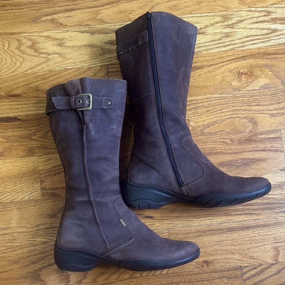 Ecco Dark Brown mid-cut Boots